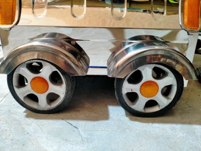 bánh xe cổng xếp điện tại bình dương