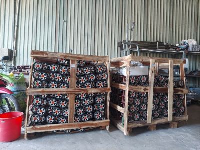 bánh xe cổng xếp tại long an