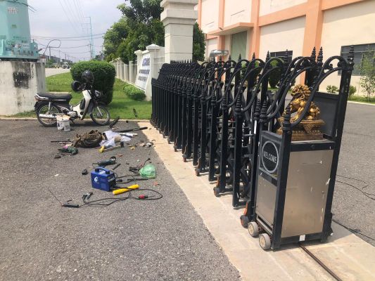 phụ kiện cổng xếp tại thanh hóa