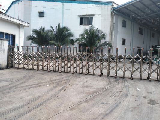 sửa cổng xếp kcn hòa mạc
