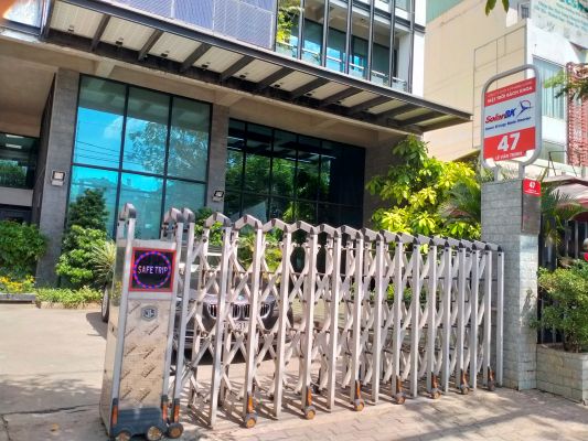 sửa cổng xếp tại bình lục