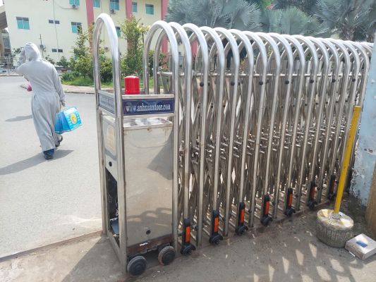 sửa cổng xếp tại lý nhân