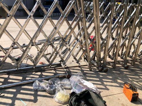 sửa cổng xếp tự động tại hà nội